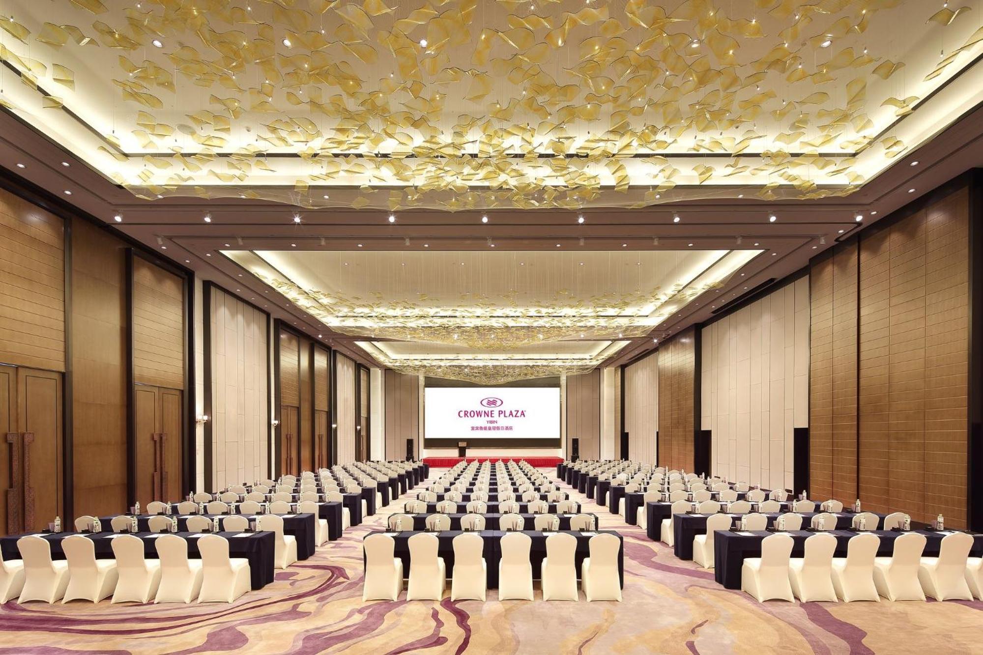 Hotel Crowne Plaza Yibin By Ihg Exterior foto