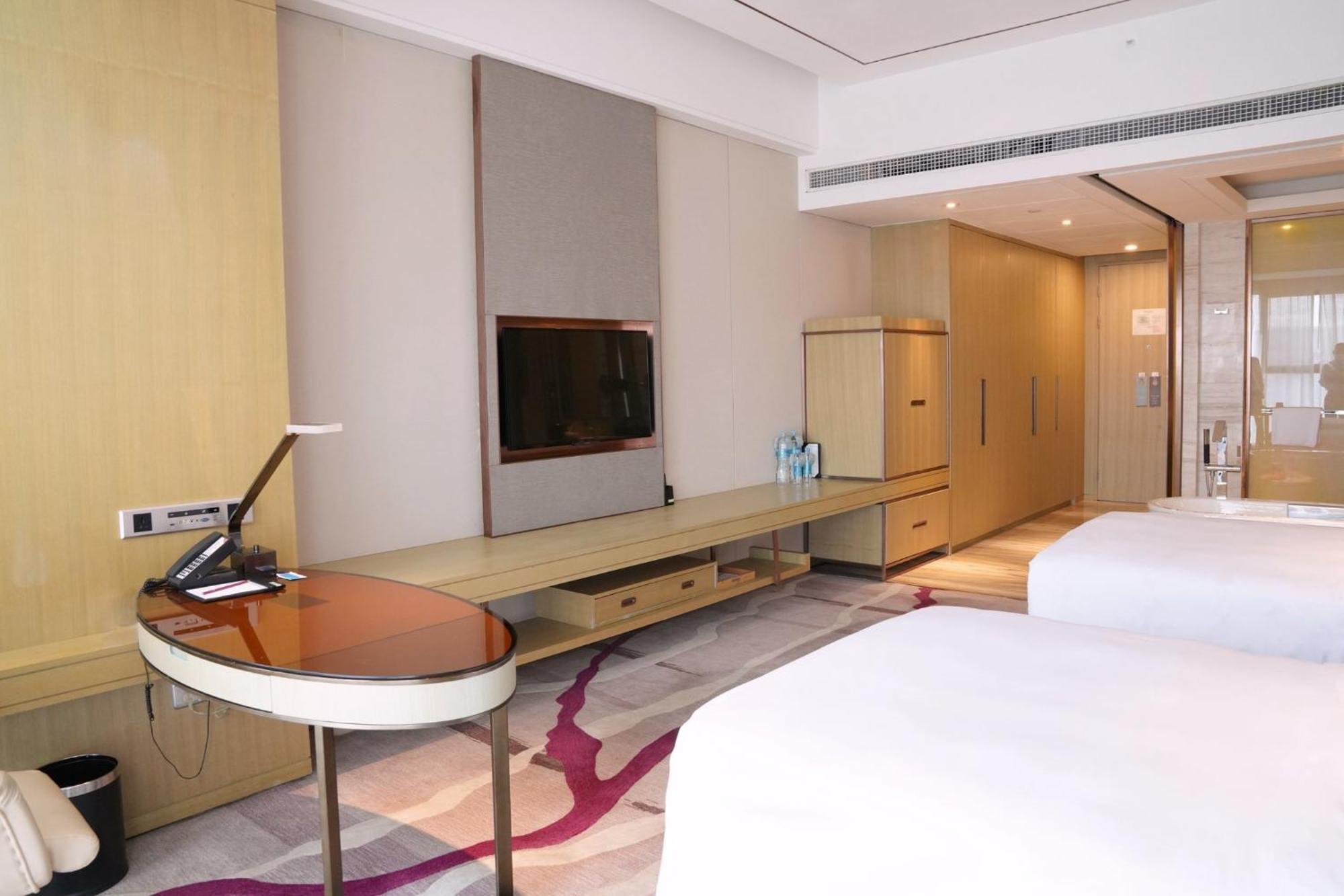 Hotel Crowne Plaza Yibin By Ihg Exterior foto