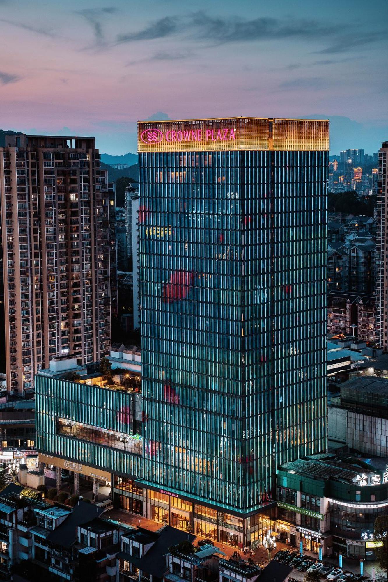 Hotel Crowne Plaza Yibin By Ihg Exterior foto